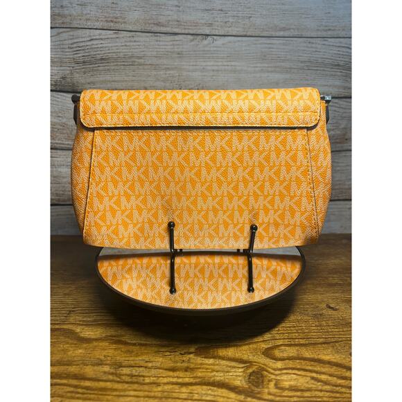 Michael Kors Medium Logo Convertible Crossbody Bag - Picture 3 of 10